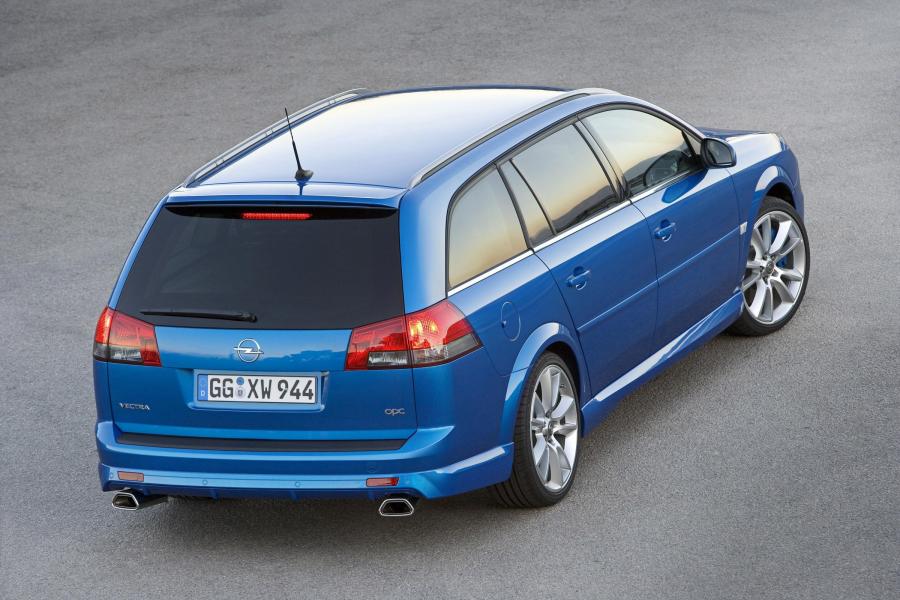  Opel Vectra Station Wagon OPC 2005 года  (фото 2 из 19)